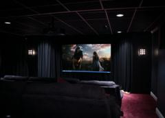 Collins' Cinema in operation w/ lights on (real screen shot on HT photo) click for details.